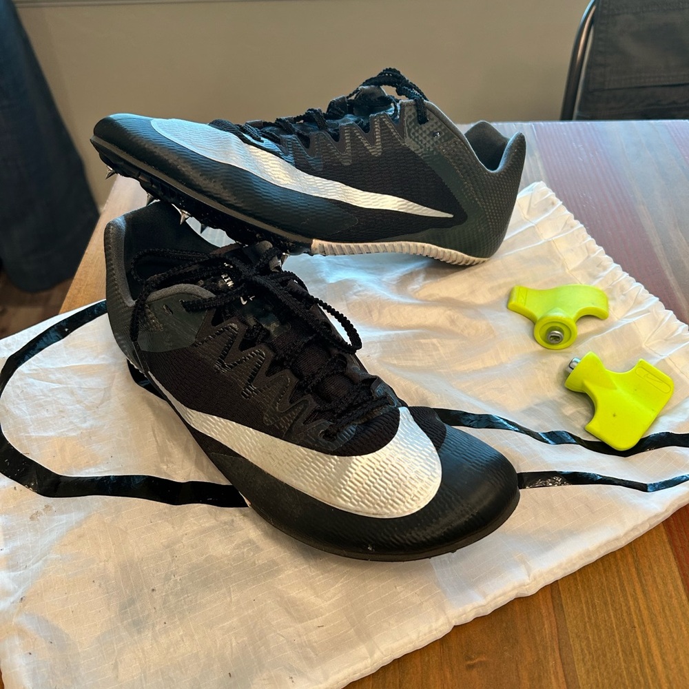 Nike Black and Gray Athletic Shoes